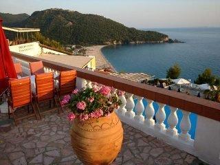 Regina Mare Otel Perdika  Dış mekan fotoğraf